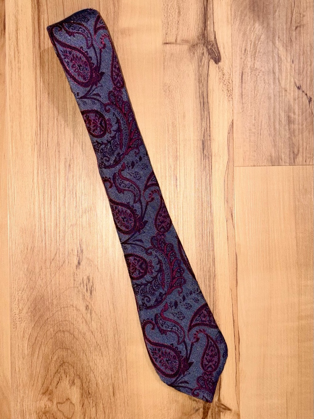 MICHAEL KORS Gray Red Paisley Silk Blend Tie